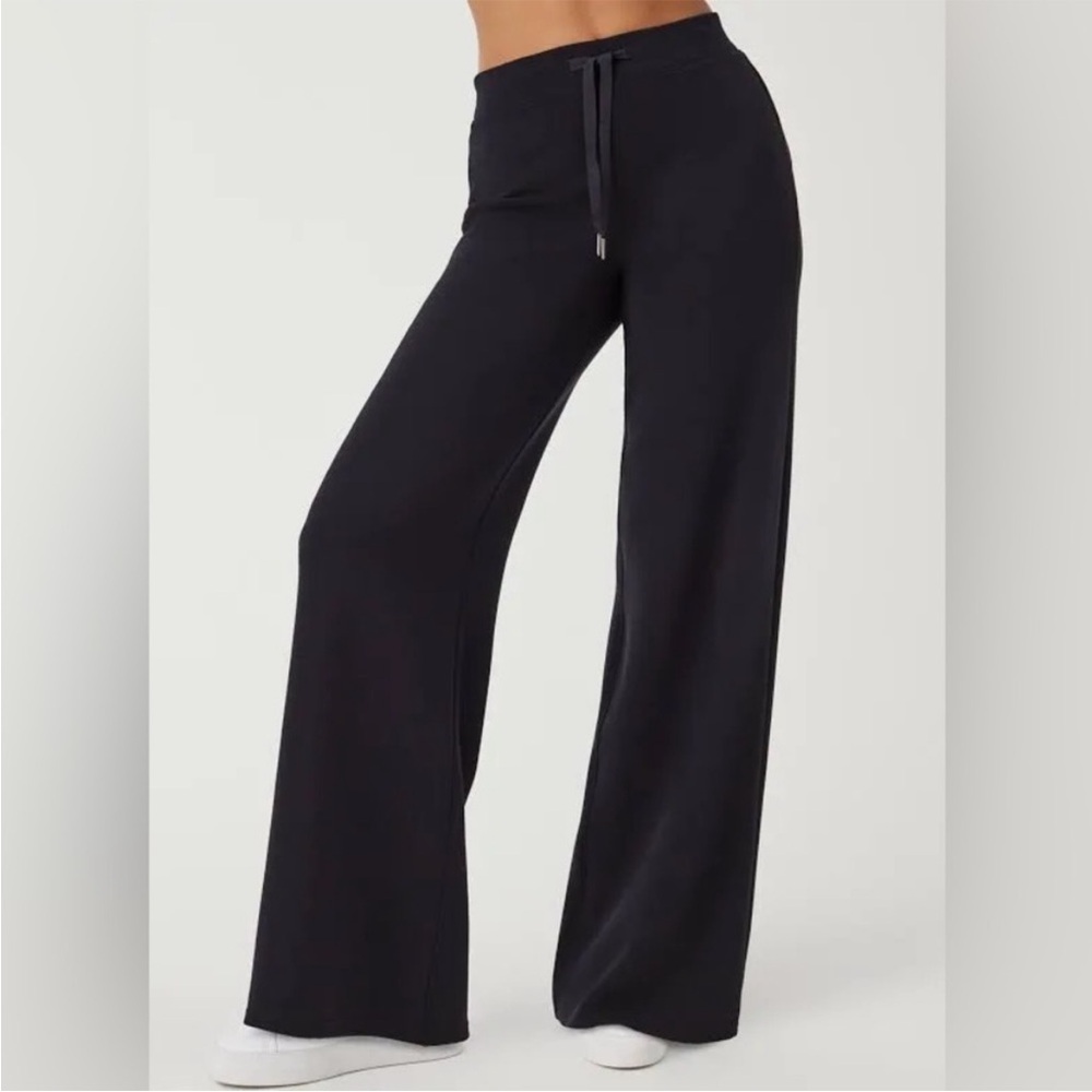 SPANX Airessentials Black Wide Leg Pants-M Petite